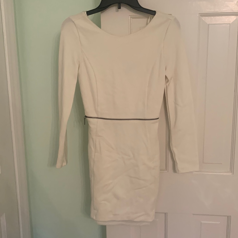 Zara cream long sleeve mini with zipper accent